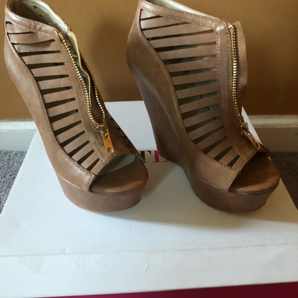 Brown JustFab wedges